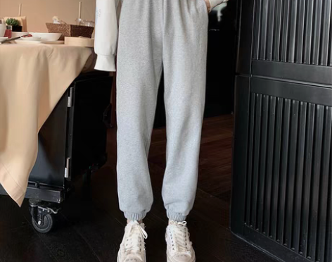 转卖早安樊樊+珍珠绒磨毛运动裤女宽松束脚秋...