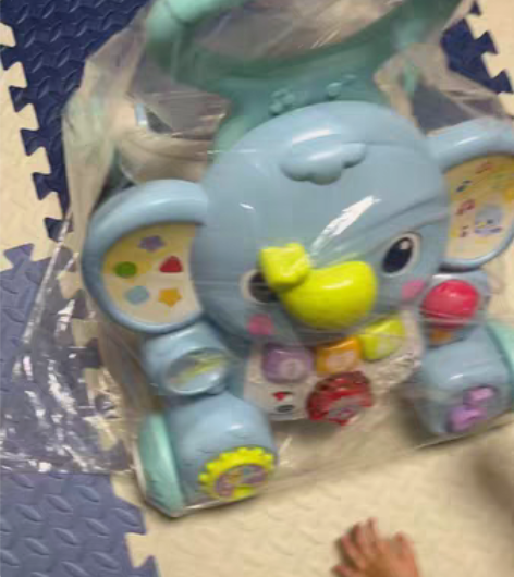 伟易达音乐大象学步车 没怎么玩 9成新 带...