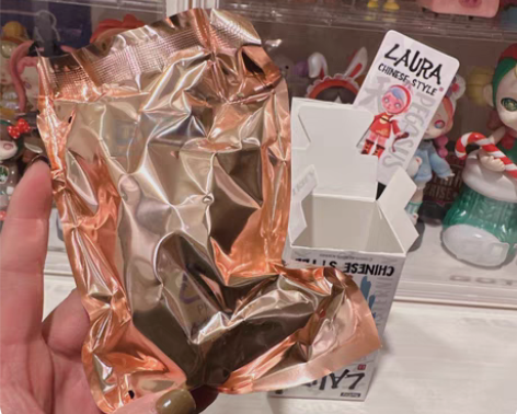 包邮一单包邮 劳拉国风系列天马 全新未拆袋...