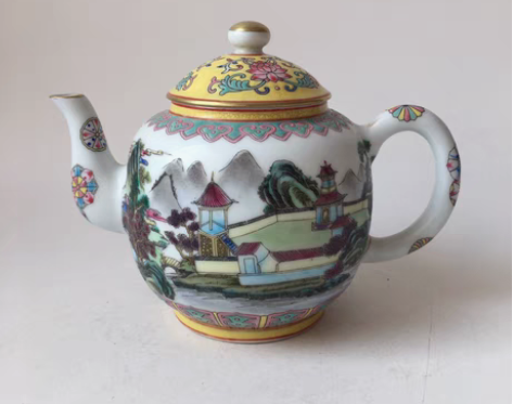 包邮精品老货放漏啦，清代珐琅彩茶壶，画工精...