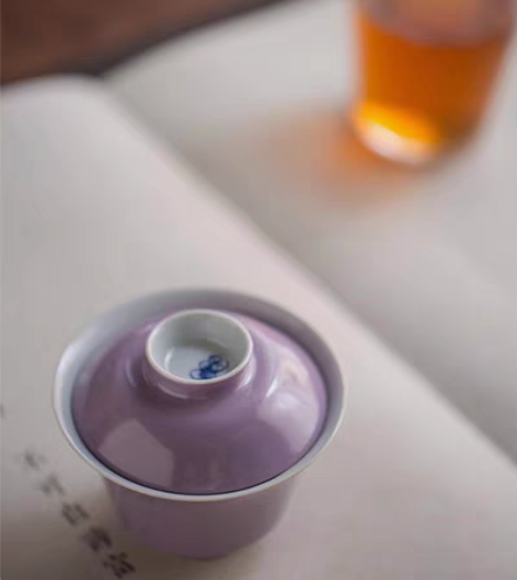 包邮观云拟古 雪青釉 内部手绘青花 梅隐盖...