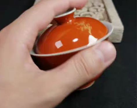 包邮景德镇鎏金盖碗，仿古红釉。也称矾红。这...