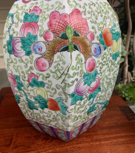 包邮晚清粉彩六方罐 晚清民国出口瓷,瓜蝶连...