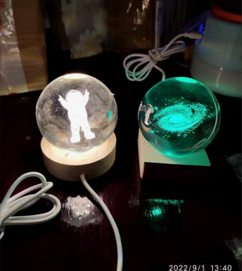 包邮可发光水晶球小夜灯摆件创意生日礼物女生...