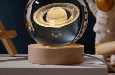 包邮【实体清仓】宇宙系列水晶球小夜灯桌面卧...