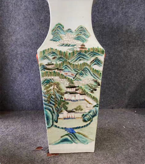 包邮晚清粉彩山水楼台方瓶 晚清粉彩山水楼台...