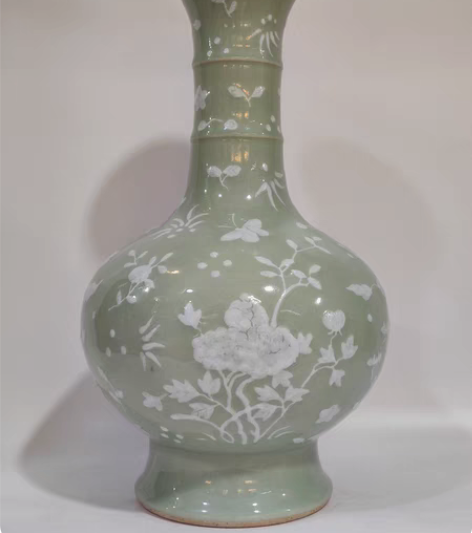 包邮[景德镇大器陶瓷]天青釉 堆白赏瓶 高...