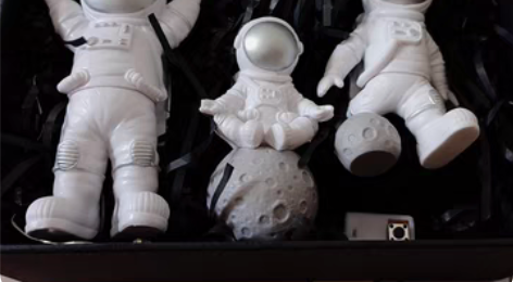 包邮宇航员车载摆件太空人模型可爱家居客厅桌...