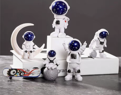 包邮全新宇航员摆件小太空人模型汽车现代家居...