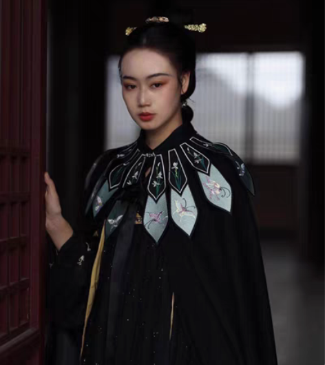 子颂东方美学 游园惊梦汉服,全新,黑色斗篷...