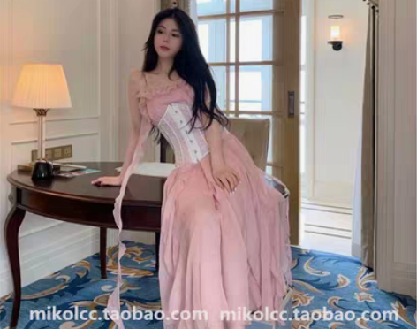 转卖度假性感露肩法式荷叶边不规则中长款过膝...