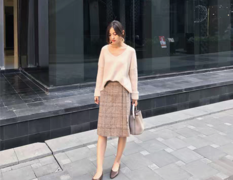 转卖冬季毛呢复古交叉一步裙格子半身裙 没穿...