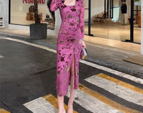 转卖法式复古气质方领高级感印花连衣裙女秋修...