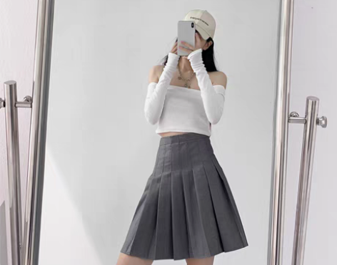 转卖【现货】高个子西装料加长百褶裙女 夏季...