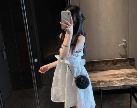 转卖OKMA 一字肩吊带连衣裙女夏小个子甜...