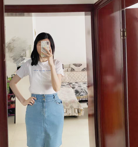 日本品牌牛仔铅笔裙 M号，8成新，牛仔蓝 ...