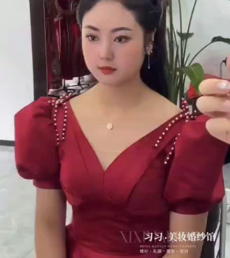 包邮大码红色新娘敬酒服泡泡袖，能穿到150...