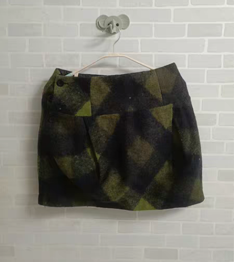 包邮圣迪奥花苞裙 L码 家里搬家清仓一部分...