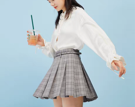 转卖太平鸟学院风格子百褶裙半身裙 只穿过几...