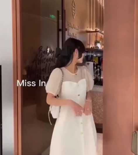 包邮白色连衣裙 公主裙 法式淑女风 泡泡袖...