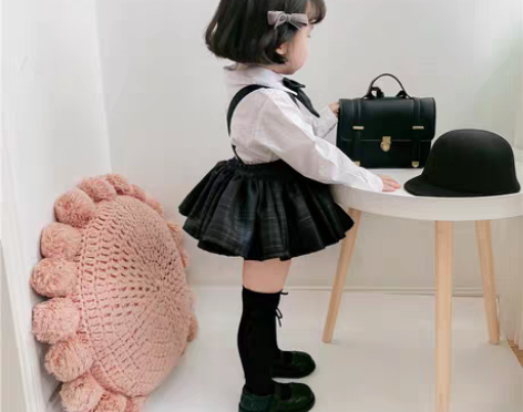 转卖女童学院风JK服四季可穿女宝宝百褶背带...