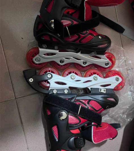 美洲狮儿童轮滑鞋 旱冰鞋 ，旗舰店购入，M...