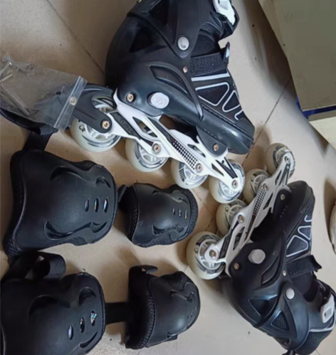 包邮SOFT轮滑鞋成人溜冰鞋可调码直排轮男...