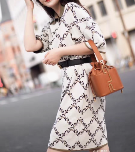 包邮卡纷polo领提花针织连衣裙 时尚、大...