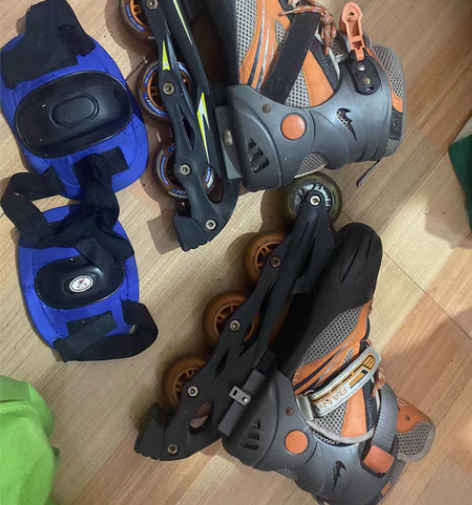 溜冰鞋，旱冰轮滑鞋初学者专用，轮子带灯光，...