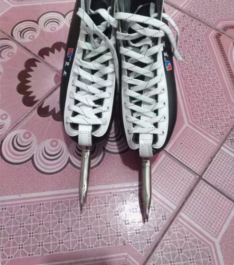 包邮又是一年冰天雪地，又到了滑冰的好季节，...