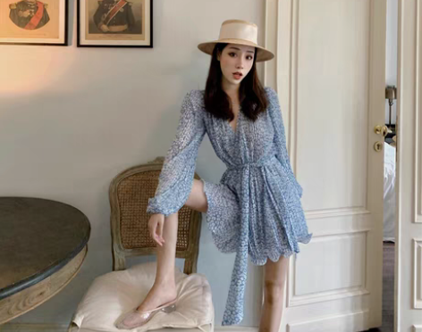 转卖法式气质长袖V领雪纺收腰连体裤显瘦海边...