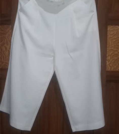 白色棉麻裤，65%棉，32%麻，腰围72-...