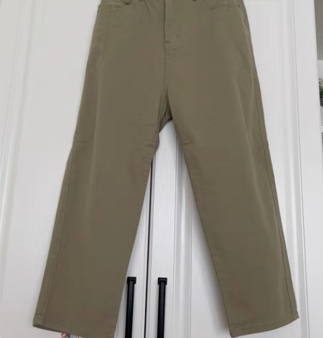 包邮外贸薄款豆绿色牛仔裤 全新过水,仅试穿...