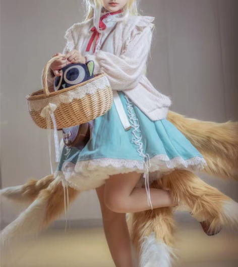 明日方舟铃兰cos春之颂 预计漫展一次正片...