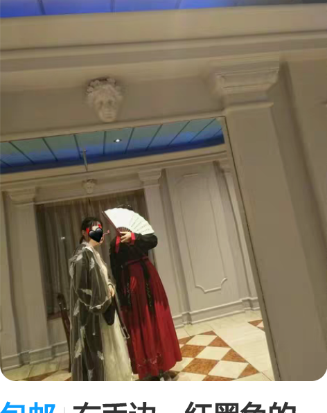 包邮右手边，红黑色的，只穿过两次。本人身高...