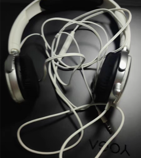 很新的飞利浦耳机 感兴趣的话点“我想要”和...