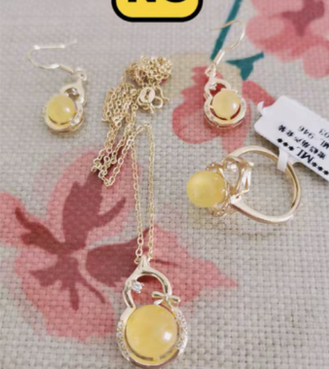 包邮全新带吊牌蜜蜡葫芦三件套首饰，925银...