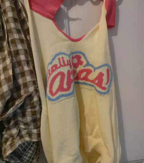 包邮清两件背心9.9 感兴趣的话点“我想要...