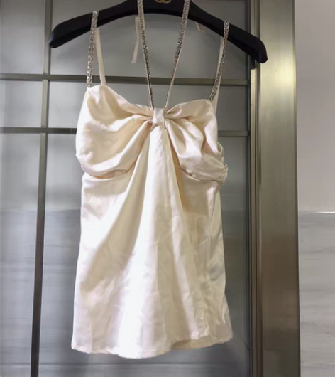 包邮吊带背心  均码 新旧程度：全新 入手...