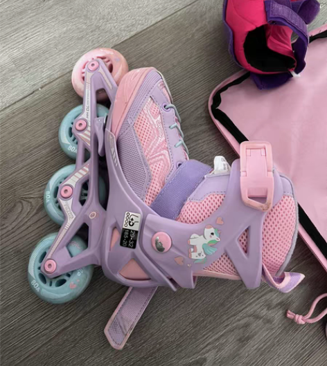 小朋友轮滑全套，高阶阶版，4个轮子的。迪卡...