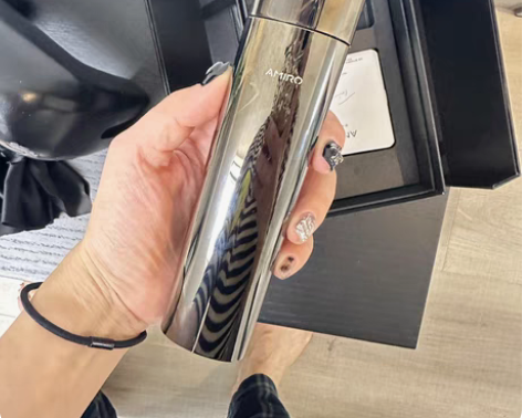 AMIRO提拉紧致美容仪，仅用了几次，买的时候给了十二盒凝胶...