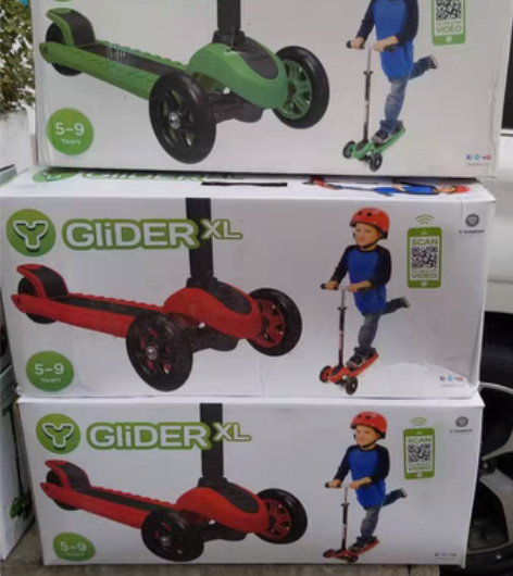 包邮爱尔兰 滑板车 可调节全新未拆封  200元 感兴趣的话...