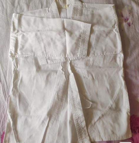 包邮低价转空手道服(身高170,体重135...