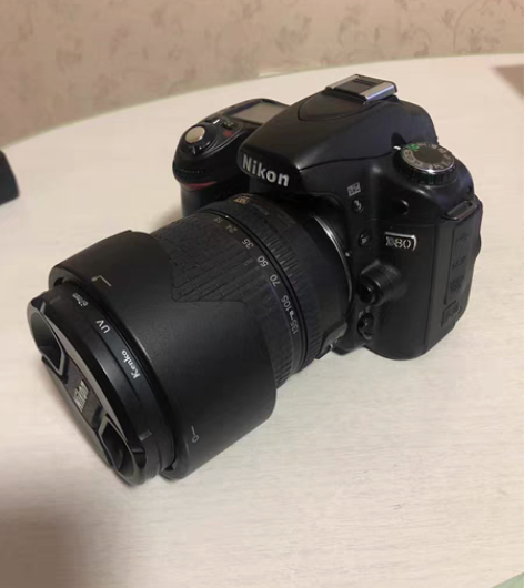 尼康D80单反相机 很少使用，新旧自己看。...