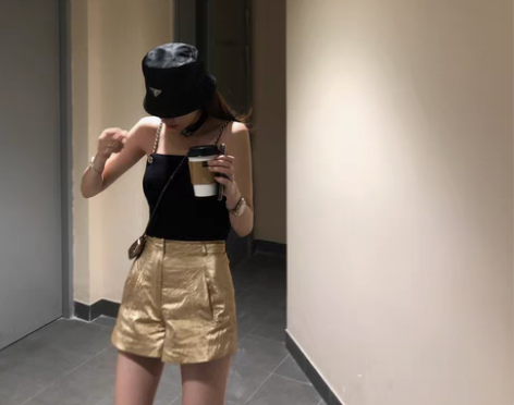 转卖HanneLau2020夏季新款金色哑...