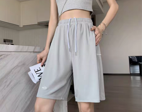 转卖冰丝短裤女夏高腰宽松直筒阔腿中裤休闲灰...