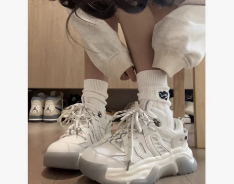 转卖厚底老爹鞋女款2022年秋季韩版时尚百...