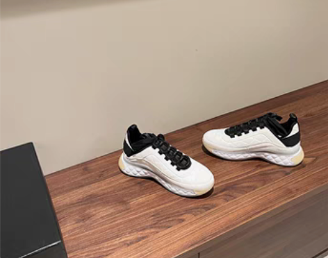 转卖11/11 快买它！好看！22春夏新款...