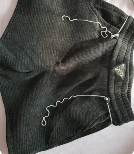 女士短裤,买大了 仅试穿过,26码,M码M...