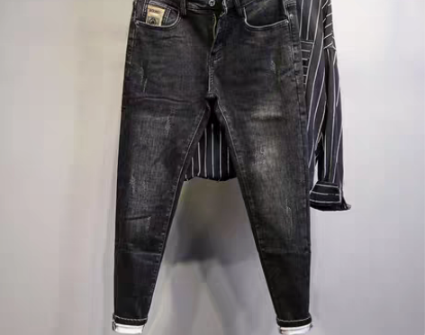 转卖【年货价】男士修身加厚薄绒黑色九分牛仔...